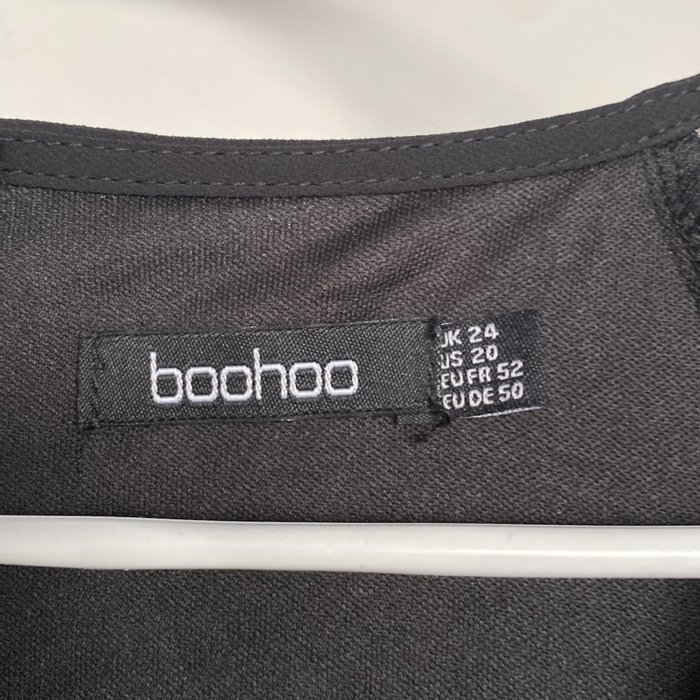 PLUS Black Midi Pleated Dress - Picture 4 of 4